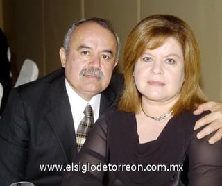 17122006 
María Emilia Flores de Calderón y Óscar Calderón Sánchez.