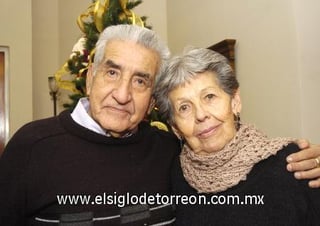 28122006
Los abuelitos de la familia Gurrola, señores Jesús y Esperanza.