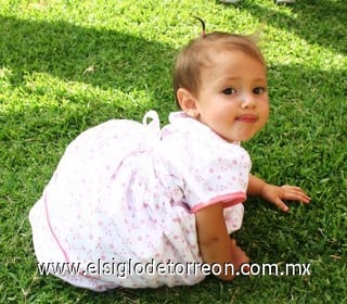 13092007
Vivian Orrin Towns, en una fotografía con motivo de su primer cumpleaños; es hijita de Fernando Orrin Estrada y Alexandra Towns de Orrin.