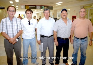 03062009 Trabajo. Federico, Óscar, Jesús, Héctor y Óscar, partieron a Ixtapa.