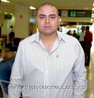 16062009 Abraham Ramos se fue a Villahermosa para realizar algunos negocios. 