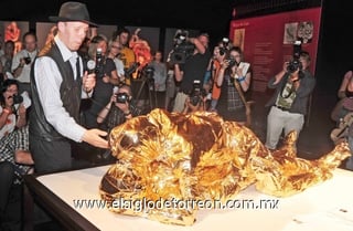 Vista de una de las figuras de la exposición 'Bodies, arte más fascinación'.
La exhibición será inaugurada el próximo 21 de noviembre en el centro de exposiciones Plaza Mayor de Medellín (Colombia). 

La muestra, que ha sido presentada en más de 200 ciudades del mundo, presenta cuerpos y órganos humanos conservados mediante la técnica científica de la plastinación/polimerización