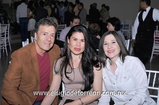 06032011 Barret, Raúl Domínguez y Cristina Matork. 