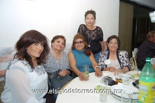 08032011 , María Elena, doña Caro, Marianita y Connie. 