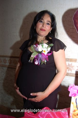 20032011  Castruita de Martín espera el nacimiento de su bebé. 