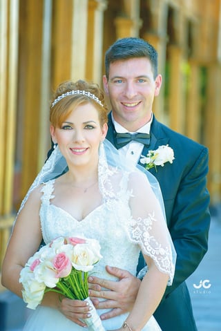 06092015 Rebeca Marín Metlich y Raúl Souto se unieron en matrimonio el 29 de agosto de 2015.
Estuvieron presentes sus padres, los señores: Raúl Marín de la Rosa y Rebeca Metlich
de Marín; Raúl Souto y Noemí Gímenez.- JC Studio