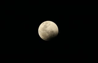 El eclipse coincidió con la primera Superluna del 2019, debido a que nuestro satélite natural alcanzó uno de sus puntos más cercanos a la Tierra, lo que ayudó para que se pudiera apreciar de manera muy clara y el evento.

