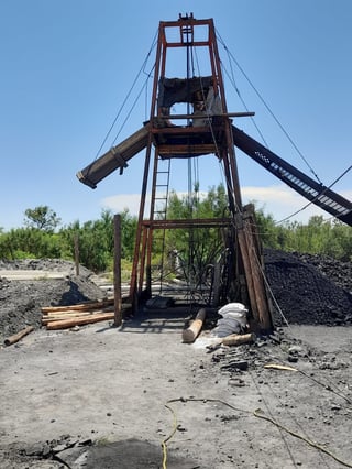 Autoridades federales y estatales realizan trabajos de rescate de mineros en Sabinas