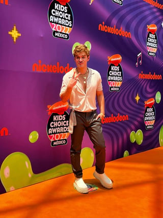 Danna Paola, Big Time Rush y más estrellas deslumbran la alfombra naranja de Kids´Choice Awards México