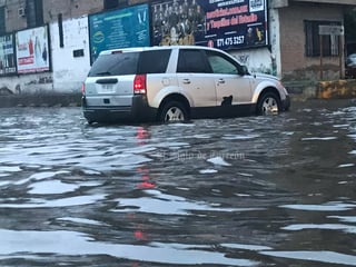 Inundaciones en el bulevar Constitución.