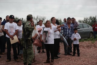 Familia de los 10 mineros atrapados en Sabinas se despiden con misa