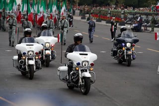 Con llamado a la paz mundial, AMLO encabeza desfile cívico militar por la Independencia de México