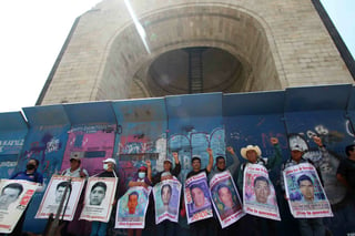 Padres de los 43 demandan rendición de cuentas de funcionarios por caso Ayotzinapa