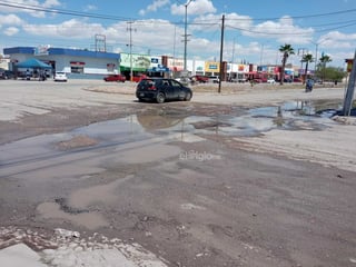 Sin atender, problema de drenaje en colonia de Torreón