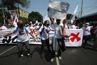 Conmemoran el 2 de octubre con marcha en Ciudad de México