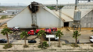 Registran incendio en empresa almacenadora de granos en Gómez Palacio