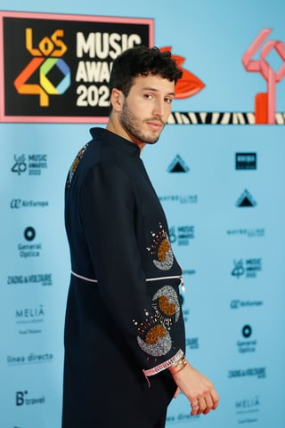 Sebastián Yatra en la alfombra roja de Los40 Music Awards, este viernes en el Wizink Center en Madrid.