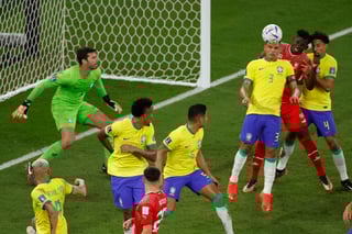 Gol de Casemiro le da la victoria a Brasil sobre Suiza
