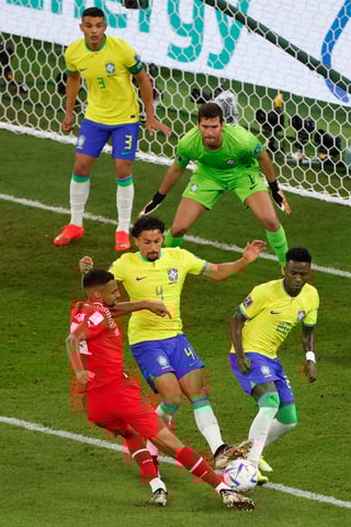 Gol de Casemiro le da la victoria a Brasil sobre Suiza