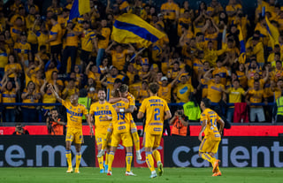 Tigres golea al campeón Pachuca