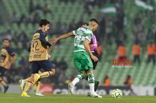 Santos Laguna vs Pumas UNAM

Pablo Bennevendo Peña #2 Defensa Pumas
Juan Francisco Brunetta #29 Medio Santos

Santos Laguna vs Pumas UNAM J02C2023

Guerreros del Santos Laguna vs Pumas de la UNAM

Jornada 2 del clausura 2023 en el Territorio Santos Modelo

fútbol soccer, liga mx Estadio Corona, Torreón Coahuila, México

Pablo Bennevendo, Juan Brunetta, Estadio Corona, Torreón, Coahuila, México, Fútbol, Santos, Pumas