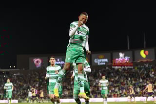 Festejo del gol de Harold, Harold Preciado, Santos Laguna vs Pumas UNAM

Harold Fabián Preciado Villarreal #7 Delantero Santos

Santos Laguna vs Pumas UNAM J02C2023

Guerreros del Santos Laguna vs Pumas de la UNAM

Jornada 2 del clausura 2023 en el Territorio Santos Modelo

fútbol soccer, liga mx Estadio Corona, Torreón Coahuila, México

Harold Preciado, Estadio Corona, Torreón, Coahuila, México, Fútbol, Santos, Pumas