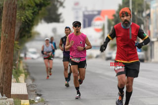 21K y 5K El Siglo de Torreón

21K y 5K El Siglo de Torreón 21K23SIGLO

Medio maratón 21K y 5K de El Siglo de Torreón

corredor, corredores, corredora, corredoras, running, runningirl El Siglo de Torreón, Torreón Coahuila, México

El Siglo de Torreón, Torreón, Coahuila, México, Atletismo