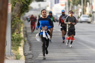 21K y 5K El Siglo de Torreón

21K y 5K El Siglo de Torreón 21K23SIGLO

Medio maratón 21K y 5K de El Siglo de Torreón

corredor, corredores, corredora, corredoras, running, runningirl El Siglo de Torreón, Torreón Coahuila, México

El Siglo de Torreón, Torreón, Coahuila, México, Atletismo