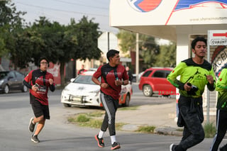 21K y 5K El Siglo de Torreón

21K y 5K El Siglo de Torreón 21K23SIGLO

Medio maratón 21K y 5K de El Siglo de Torreón

corredor, corredores, corredora, corredoras, running, runningirl El Siglo de Torreón, Torreón Coahuila, México

El Siglo de Torreón, Torreón, Coahuila, México, Atletismo