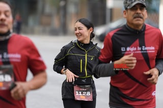 21K y 5K El Siglo de Torreón

21K y 5K El Siglo de Torreón 21K23SIGLO

Medio maratón 21K y 5K de El Siglo de Torreón

corredor, corredores, corredora, corredoras, running, runningirl El Siglo de Torreón, Torreón Coahuila, México

El Siglo de Torreón, Torreón, Coahuila, México, Atletismo