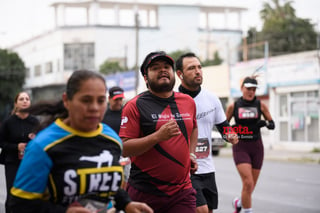 21K y 5K El Siglo de Torreón

21K y 5K El Siglo de Torreón 21K23SIGLO

Medio maratón 21K y 5K de El Siglo de Torreón

corredor, corredores, corredora, corredoras, running, runningirl El Siglo de Torreón, Torreón Coahuila, México

El Siglo de Torreón, Torreón, Coahuila, México, Atletismo