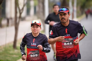 21K y 5K El Siglo de Torreón

21K y 5K El Siglo de Torreón 21K23SIGLO

Medio maratón 21K y 5K de El Siglo de Torreón

corredor, corredores, corredora, corredoras, running, runningirl El Siglo de Torreón, Torreón Coahuila, México

El Siglo de Torreón, Torreón, Coahuila, México, Atletismo