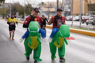 21K y 5K El Siglo de Torreón

21K y 5K El Siglo de Torreón 21K23SIGLO

Medio maratón 21K y 5K de El Siglo de Torreón

corredor, corredores, corredora, corredoras, running, runningirl El Siglo de Torreón, Torreón Coahuila, México

El Siglo de Torreón, Torreón, Coahuila, México, Atletismo