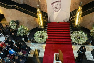 Rinden homenaje póstumo en Bellas Artes al primer actor Ignacio López Tarso