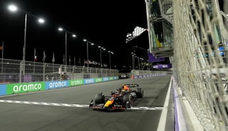Sergio 'Checo' Pérez se lleva el Gran Premio de Arabia Saudita