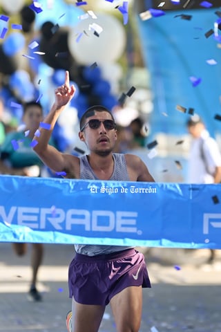 José Ortíz

Carrera 5 y 10K Powerade 2023 CAR510KPOW23

Celebran sexta edición de la Carrera Powerade Comarca Lagunera 2023

corredor, corredora, corredores, runner runnergirl Bosque Venustiano Carranza, Torreón Coahuila, México

Bosque Venustiano Carranza, Torreón, Coahuila, México, Atletismo, Carrera, Powerade