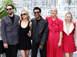 Así se vivió la llegada del elenco de The Idol a Cannes