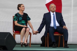 'AMLOfest' en el Zócalo: Celebración ciudadana por el quinto aniversario del triunfo electoral de López Obrador