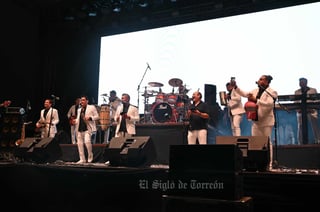 Apache en la clausura de la Expo Feria de Gómez Palacio