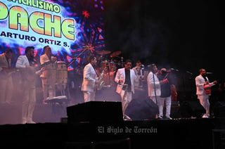 Apache en la clausura de la Expo Feria de Gómez Palacio