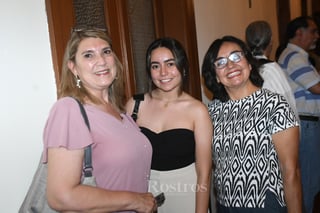 -Rosy Mendoza, Carolina Solís y Leonor Ruiz de Esparza
