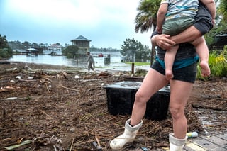 Huracán Idalia deja sin luz a hogares en Florida