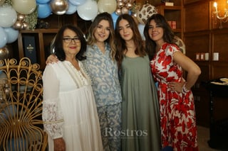 -Mercedes Rodríguez, Ana Sofía Gutiérrez, Caro Hernández y Mercedes Hernández