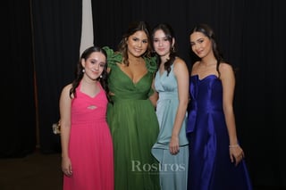 -Camila, Victoria, Arantza y Marisofi.