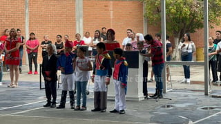 Con gran regocijo, cientos de escuelas de educación básica de la región Lagunera celebraron este viernes 15 de septiembre el Grito de Independencia, uno de los eventos históricos más importantes de nuestro país, pues marca la lucha por la Independencia de México.
