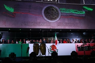 Mas de 30 mil personas celebran el Grito en Gómez Palacio