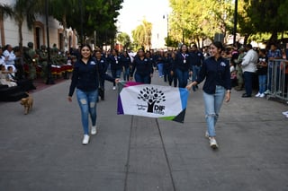 También en Lerdo se celebró el aniversario de la Independencia con desfile cívico-militar