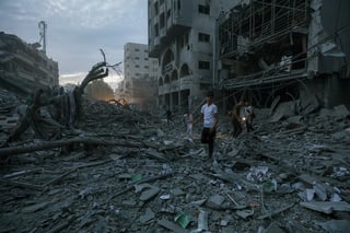Israel se declaró en estado de guerra y lanzó un contraataque tras haber sido inicialmente atacado por el grupo Hamás.