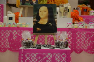 Dedican altar de muertos al pintor colombiano Fernando Botero en Torreón