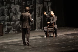 Fotos de la presentación de La Dama de Negro en el Teatro Nazas